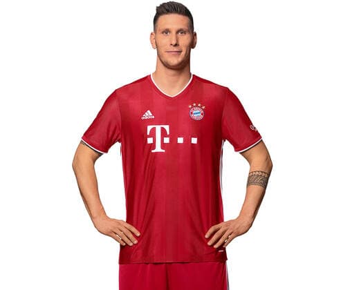 FOOTBALL 1 BUNDESLIGA SEASON 2020 2021 26 10 2020 Photo session FC Bayern Muenchen Niklas Suele PHOTO: FC Bayern München Pool via ULMER Press Photo Agency xxNOxMODELxRELEASExx Football 1 Bundesliga 2020 2021 Photo session at FC Bayern Muenchen
