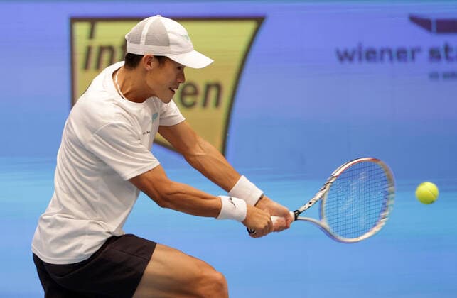 TENNIS - ATP, Tennis Herren Erste Bank Open VIENNA,AUSTRIA,28.OCT.20 - TENNIS - ATP World Tour, Erste Bank Open. Image shows Jason Jung (TPE). GEPAxpictures xWalterxLuger