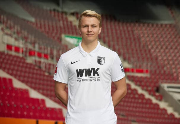 Felix Götze, FC Augsburg 1907 1 BL, portrait date 2020 2021,