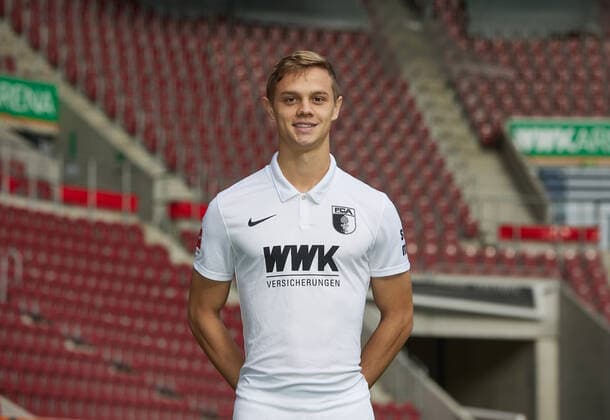 Robert Gumny, FC Augsburg 1907 1 BL, portrait date 2020 2021,