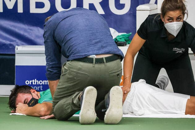 In the picture Daniel Altmaier GER WC 4 medical treatment after a fall into the boundary TENNIS CHALLENGER HAMBURG presented by TANNENHOF, Hamburg, DTB base Hamburg, 28 10 2020,