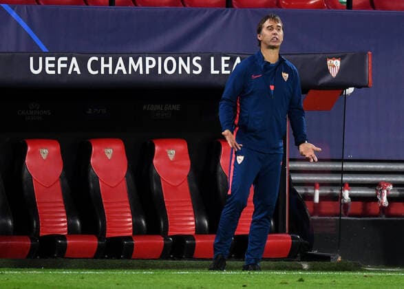 SEVILLE, SPAIN - OCTOBER 28: Julen Lopetegui, coach of FC Sevilla during the UEFA Champions League Group E stage match between FC Sevilla and Stade Rennais at Estadio Ramon Sanchez-Pizjuan on October 28, 2020 in Seville, Spain. (Photo by Juan Jose Ubeda ). SPO, SOC, FOC 