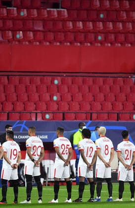 SEVILLE, SPAIN - OCTOBER 28: FC SevillaÃ‚ s players before the UEFA Champions League Group E stage match between FC Sevilla and Stade Rennais at Estadio Ramon Sanchez-Pizjuan on October 28, 2020 in Seville, Spain. (Photo by Juan Jose Ubeda ). SPO, SOC, FOC 