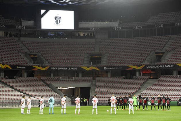 Sport Bilder des Tages FAIR PLAY - HOMMAGE AUX VICTIMES DE L ATTENTAT DE NICE - EQUIPE DE FOOTBALL DE NICE FOOTBALL : Nice vs Hapoel Beer Sheva - Ligue Europa - 29 10 2020 FEP Panoramic 