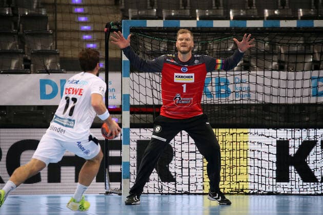 29 10 20 TVB Stuttgart SC DHFK Leipzig Germany, Stuttgart, 29 10 2020, Handball, DKB Bundesliga, season 2020 2021, TVB Stuttgart SC DHFK Leipzig v l Lukas Binder SC DHFK Leipzig , Johannes Bitter TVB Stuttgart