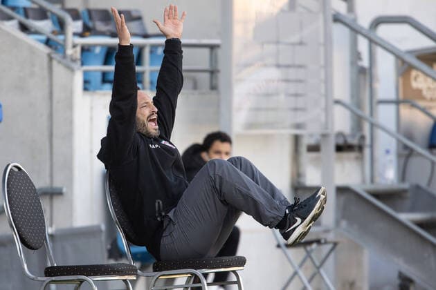 Bilder des Jahres 2020, Sport 10 Oktober Sport Themen der Woche KW44 Sport Bilder des Tages FSV Frankfurt - FK Pirmasens, Regionalliga Trainer Thomas Brendel (FSV Frankfurt) regt sich ueber seine Spieler auf. Fussball-Regionalligaspiel zwischen dem FSV Frankfurt und dem FK Pirmasens am 31. Oktober 2020 in der PSD-Bank-Arena in Frankfurt am Main., Frankfurt am Main Hessen Deutschland PSD Bank Arena *** FSV Frankfurt FK Pirmasens, Regionalliga Coach Thomas Brendel FSV Frankfurt complains about his players on football regional league match between FSV Frankfurt and FK Pirmasens on 31 October 2020 in the PSD Bank Arena in Frankfurt am Main, Frankfurt am Main Hessen Germany PSD Bank Arena