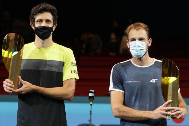 TENNIS - ATP, Tennis Herren Erste Bank Open VIENNA,AUSTRIA,01.NOV.20 - TENNIS - ATP World Tour, Erste Bank Open, final. Image shows Marcelo Melo (BRA) and Lukasz Kubot (POL). Keywords: trophy. GEPAxpictures xWalterxLuger