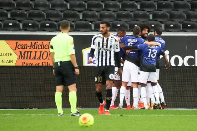 JOIE - FAIR PLAY - EQUIPE DE FOOTBALL DE NICE FOOTBALL : Angers vs Nice - Ligue 1 Uber Eats - 01 11 2020 FEP Panoramic 