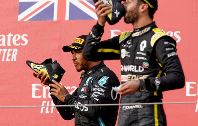 Motorsports FIA Formula One World Championship 2020, Grand Prix of Emilia Romagna, 44 Lewis Hamilton GBR, Mercedes AMG Petronas Formula One Team , 3 Daniel Ricciardo AUS, Renault DP World F1 Team , Imola Italy