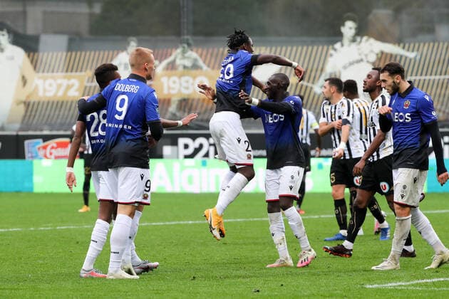 JOIE - FAIR PLAY - EQUIPE DE FOOTBALL DE NICE FOOTBALL : Angers vs Nice - Ligue 1 Uber Eats - 01 11 2020 FEP Panoramic 