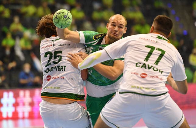 Bilder des Jahres 2020, Sport 11 November Sport Themen der Woche KW44 Sport Bilder des Tages Füchse Berlin - HSG Wetzlar 1. Bundesliga, DKB-Handballbundesliga, 2020 2021 Herren, Männer, Maenner, Handball, Deutschland, Germany, Max-Schmeling-Halle Berlin, 1.11.2020 *** Füchse Berlin HSG Wetzlar 1 Bundesliga, DKB Handballbundesliga, 2020 2021 Men, Men, Men, Handball, Germany, Germany, Max Schmeling Halle Berlin, 1 11 2020