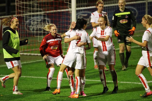 Sport 1 FC Köln vs. Bayer Leverkusen Football Women DFB Cup, 2 Round Cologne Cheers after the final whistle after the 1 0 victory over Leverkusen 01 11 2020 firo Sportphoto