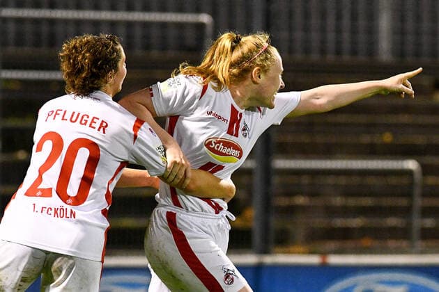 v li Anja Pfluger Köln, 20 , Amber Barett Köln, 22 , cheering over a goal, cheering, goal celebration, goal success, celebrate the goal, goal, celebration, cheering over the goal, optimistic, action, action, 01 11 2020, Cologne Germany , Football, DFB Cup Women, 2 Round, 1 FC Köln Bayer 04 Leverkusen, DFB DFL REGULATIONS PROHIBIT ANY USE OF PHOTOGRAPHS AS IMAGE SEQUENCES AND OR QUASI VIDEO xmhx