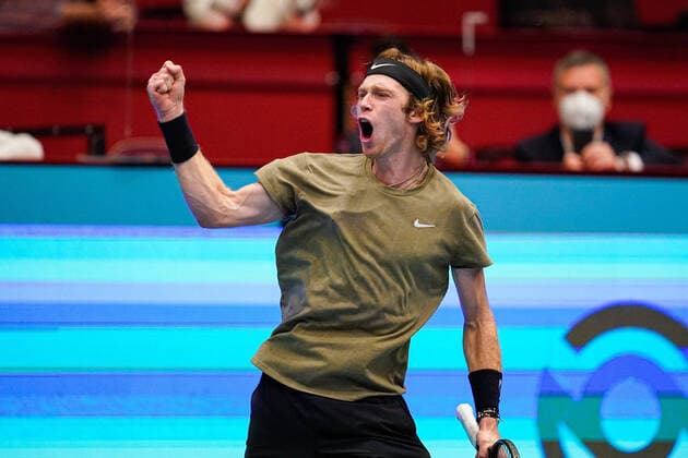 Bilder des Jahres 2020, Sport 11 November Sport Themen der Woche KW44 Sport Bilder des Tages 01.11.2020, Stadthalle, Wien, AUT, ATP, Tennis Herren Tour, Erste Bank Open, Finale, im Bild Andrey Rublev (RUS) during the final match of Erste Bank Open Tennis Tournament at the Stadthalle in Wien, Austria on 2020 11 01. **** ONLY GER;FRA;ITA;ESP;SUISSE;GBR **** Wien *** 01 11 2020, Stadthalle, Vienna, AUT, ATP Tour, Erste Bank Open, Final, in the picture Andrey Rublev RUS during the final match of Erste Bank Open Tennis Tournament at the Stadthalle in Vienna, Austria on 2020 11 01 ONLY GER FRA ITA ESP SUISSE GBR Vienna  EP_sro  