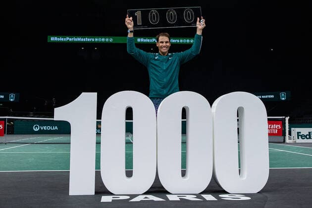 Sport Bilder des Tages Paris, France le 4 novembre 2020 - L Espagnol Rafael NADAL signe sa 1000eme victoire sur le circuit ATP, Tennis Herren Rafael NADAL of Spain signs his 1000th victory on the professional ATP circuit, in Paris on November 4, 2020.  Copyright: xAurelienxMorissardx