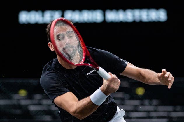 Paris, France le 5 novembre 2020 - Le Croate Marin CILIC contre le Francais Ugo HUMBERT lors du 1 8e de finale de tennis en simple masculin au quatrieme jour du tournoi de tennis en salle ATP, Tennis Herren World Tour Masters 1000 - Paris Masters (Paris Bercy) - a l Arena AccorHotels. Marin CILIC of Croatia against Ugo HUMBERT of France during their Round of 8 men s singles tennis match on day 4 at the ATP World Tour Masters 1000 - Paris Masters (Paris Bercy) - indoor tennis tournament at The AccorHotels Arena in Paris on November 5, 2020.  Copyright: xAurelienxMorissardx