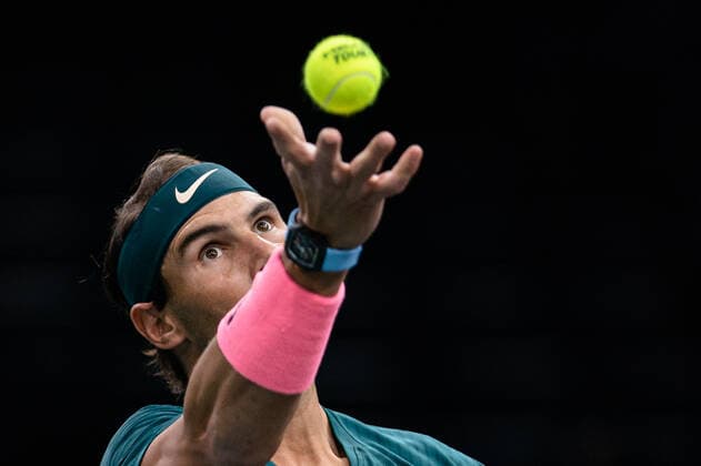 Paris, France le 5 novembre 2020 - L Espagnol Rafael NADAL contre l Australien Jordan THOMPSON lors du 1 8e de finale de tennis en simple masculin au quatrieme jour du tournoi de tennis en salle ATP, Tennis Herren World Tour Masters 1000 - Paris Masters (Paris Bercy) - a l Arena AccorHotels. Rafael NADAL of Spain against Jordan THOMPSON of Australia during their Round of 8 men s singles tennis match on day 4 at the ATP World Tour Masters 1000 - Paris Masters (Paris Bercy) - indoor tennis tournament at The AccorHotels Arena in Paris on November 5, 2020.  Copyright: xAurelienxMorissardx