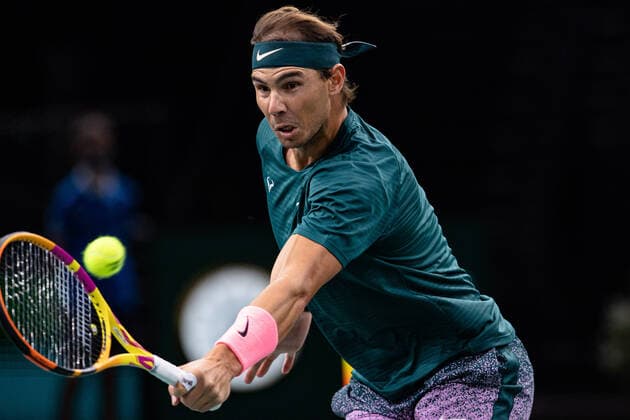 Paris, France le 5 novembre 2020 - L Espagnol Rafael NADAL contre l Australien Jordan THOMPSON lors du 1 8e de finale de tennis en simple masculin au quatrieme jour du tournoi de tennis en salle ATP, Tennis Herren World Tour Masters 1000 - Paris Masters (Paris Bercy) - a l Arena AccorHotels. Rafael NADAL of Spain against Jordan THOMPSON of Australia during their Round of 8 men s singles tennis match on day 4 at the ATP World Tour Masters 1000 - Paris Masters (Paris Bercy) - indoor tennis tournament at The AccorHotels Arena in Paris on November 5, 2020.  Copyright: xAurelienxMorissardx