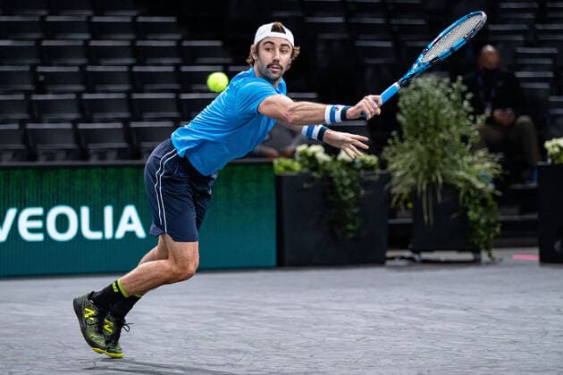 Paris, France le 5 novembre 2020 - L Australien Jordan THOMPSON contre l Espagnol Rafael NADAL lors du 1 8e de finale de tennis en simple masculin au quatrieme jour du tournoi de tennis en salle ATP, Tennis Herren World Tour Masters 1000 - Paris Masters (Paris Bercy) - a l Arena AccorHotels. Jordan THOMPSON of Australia against Rafael NADAL of Spain during their Round of 8 men s singles tennis match on day 4 at the ATP World Tour Masters 1000 - Paris Masters (Paris Bercy) - indoor tennis tournament at The AccorHotels Arena in Paris on November 5, 2020.  Copyright: xAurelienxMorissardx