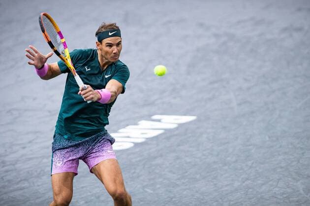 Paris, France le 6 novembre 2020 - L Espagnol Rafael NADAL contre l Espagnol Pablo CARRENO BUSTA lors du Quart de finale de tennis en simple masculin au cinquieme jour du tournoi de tennis en salle ATP, Tennis Herren World Tour Masters 1000 - Paris Masters (Paris Bercy) - a l Arena AccorHotels. Rafael NADAL of Spain against Pablo CARRENO BUSTA of Spain during their Quarter Final men s singles tennis match on day 5 at the ATP World Tour Masters 1000 - Paris Masters (Paris Bercy) - indoor tennis tournament at The AccorHotels Arena in Paris on November 6, 2020.  Copyright: xAurelienxMorissardx