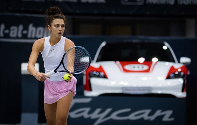 November 7, 2020, Linz, AUSTRIA: Jacqueline Cristian of Romania in action during the first qualifications round at the 2020 Upper Austria Ladies Linz WTA, Tennis Damen International tennis tournament against Mira Antonitsch of Austria Linz AUSTRIA - ZUMAa181 20201107_zaa_a181_131 Copyright: xRobxPrangex