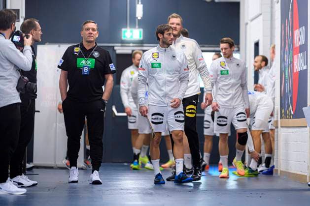 Düsseldorf, Germany 05 November 2020 Men EHF EM 2022 Qualification, Group 2, Germany vs. Bosnia Herzegovina Trainer Alfred Gislason Germany , Uwe Gensheimer Germany Rhein Neckar Loewen Düsseldorf ISS Dome Nordrhein Westfalen Germany