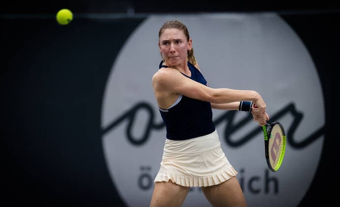 November 9, 2020, Linz, AUSTRIA: Ekaterina Alexandrova of Russia in action during the first round at the 2020 Upper Austria Ladies Linz WTA, Tennis Damen International tennis tournament against Katerina Siniakova of the Czech Republic Linz AUSTRIA - ZUMAa181 20201109_zaa_a181_053 Copyright: xRobxPrangex