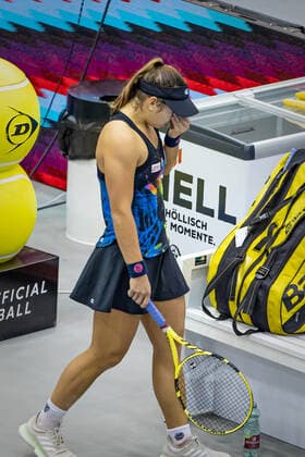 TENNIS - WTA, Tennis Damen Upper Austria Ladies Linz LINZ,AUSTRIA,10.NOV.20 - TENNIS - WTA Tour, Upper Austria Ladies Linz. Image shows the disappointment of Julia Grabher (AUT). Keywords: injury. GEPAxpictures xManfredxBinder