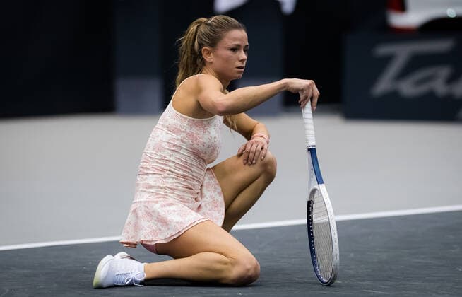 November 10, 2020, Linz, AUSTRIA: Camila Giorgi of Italy in action during the first round at the 2020 Upper Austria Ladies Linz WTA, Tennis Damen International tennis tournament against Sara Sorribes Tormo of Spain Linz AUSTRIA - ZUMAa181 20201110_zaa_a181_103 Copyright: xRobxPrangex
