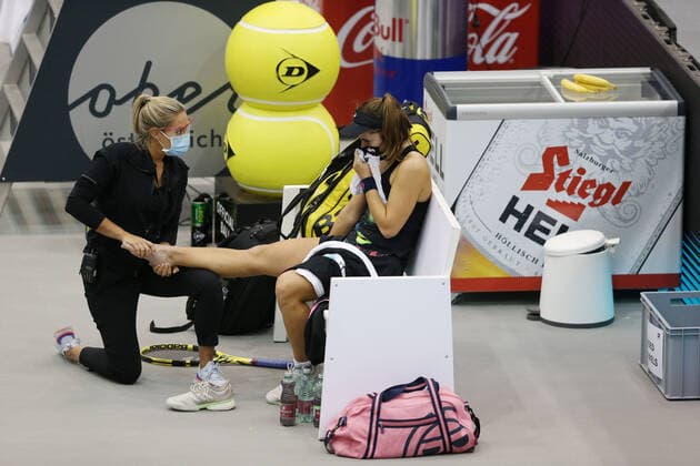 Julia Grabher, AUT, after injury during first round of 2020 Upper Austria Ladies in Linz AUT, 10 11 2020