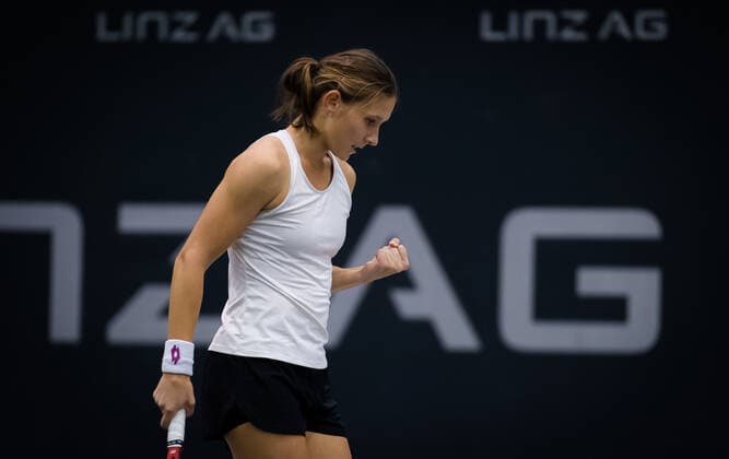 November 11, 2020, Linz, AUSTRIA: Vera Gracheva of Russia in action during her second-round match at the 2020 Upper Austria Ladies Linz WTA, Tennis Damen International tennis tournament against Ekaterina Alexandrova of Russia Linz AUSTRIA - ZUMAa181 20201111_zaa_a181_235 Copyright: xRobxPrangex