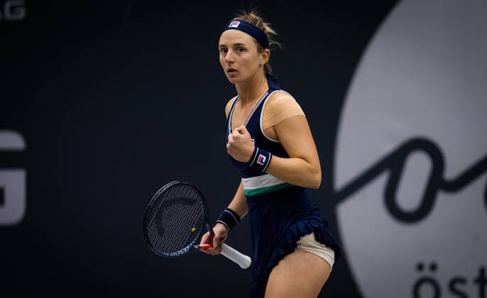 November 12, 2020, Linz, AUSTRIA: Nadia Podoroska of Argentina in action during the second round at the 2020 Upper Austria Ladies Linz WTA, Tennis Damen International tennis tournament against Camila Giorgi of Italy Linz AUSTRIA - ZUMAa181 20201112_zaa_a181_063 Copyright: xRobxPrangex