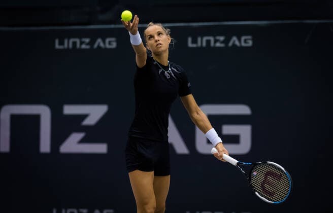 November 12, 2020, Linz, AUSTRIA: Arantxa Rus of the Netherlands in action during the second round at the 2020 Upper Austria Ladies Linz WTA, Tennis Damen International tennis tournament against Veronika Kudermetova of Russia Linz AUSTRIA - ZUMAa181 20201112_zaa_a181_082 Copyright: xRobxPrangex