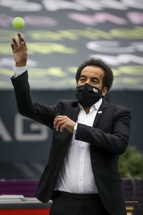 TENNIS - WTA, Tennis Damen Upper Austria Ladies Linz LINZ,AUSTRIA,13.NOV.20 - TENNIS - WTA Tour, Upper Austria Ladies Linz. Image shows the chair umpire Kader Nouni. GEPAxpictures xManfredxBinder