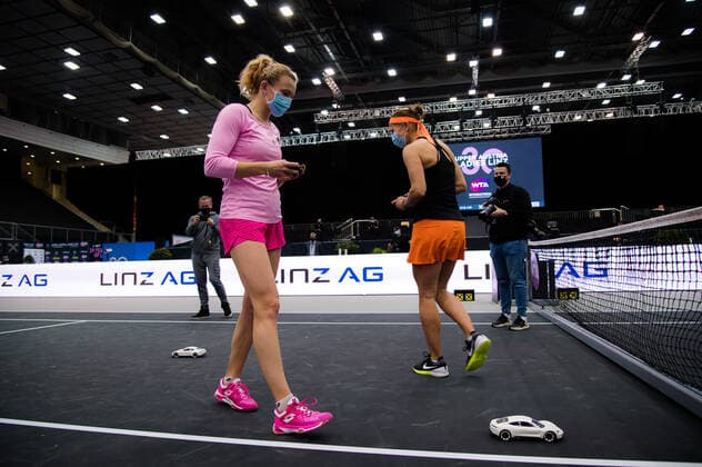 November 13, 2020, Linz, AUSTRIA: Katerina Siniakova & Lucie Hradecka of the Czech Republic playing with the Porsche Taycan RC car at the 2020 Upper Austria Ladies Linz WTA, Tennis Damen International tennis tournament Linz AUSTRIA - ZUMAa181 20201113_zaa_a181_146 Copyright: xRobxPrangex