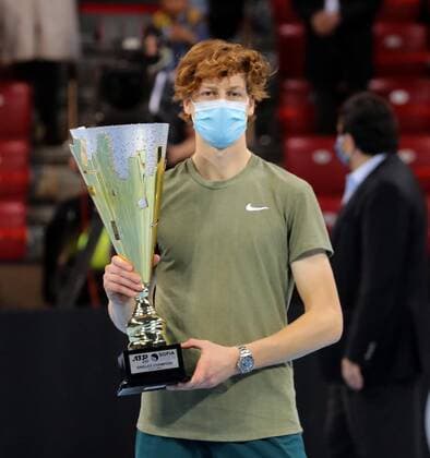 IPP20201114 Tennis: ATP, Tennis Herren 250 Sofia Open 2020, Jannik Sinner diventa il piÃ¹ giovane italiano di sempre a conquistare un titolo Atp. L™altoatesino ha battuto il canadese Vasek Pospisil per 6-4 3-6 7-6 (3) vincendo il primo titolo della carriera (Verwendung nur in Deutschland - GERMANY ONLY) *** IPP20201114 Tennis ATP 250 Sofia Open 2020, Jannik Sinner diventa il piÃ¹ giovane italiano di sempre a conquistare un titolo Atp L™altoatesino ha battuto il canadese Vasek Pospisil per 6 4 3 6 7 6 3 vincendo il primo titolo della carriera Use only in Germany GERMANY ONLY 