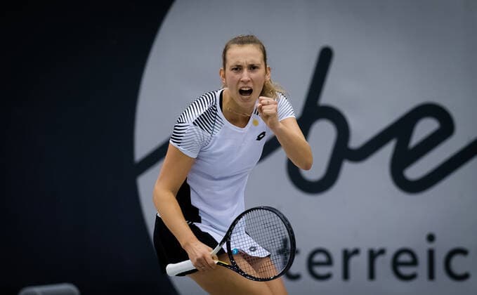 November 14, 2020, Linz, AUSTRIA: Elise Mertens of Belgium in action during the semi-final of the 2020 Upper Austria Ladies Linz WTA, Tennis Damen International tennis tournament against Ekaterina Alexandrova of Russia Linz AUSTRIA - ZUMAa181 20201114_zaa_a181_033 Copyright: xRobxPrangex