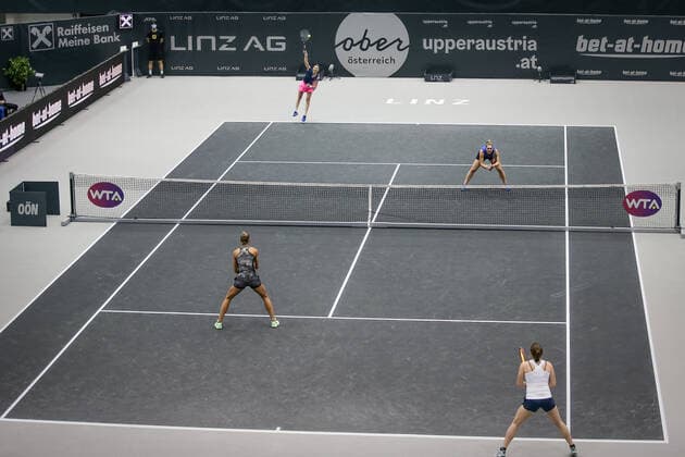 TENNIS - WTA, Tennis Damen Upper Austria Ladies Linz LINZ,AUSTRIA,14.NOV.20 - TENNIS - WTA Tour, Upper Austria Ladies Linz. Image shows Arantxa Rus (NED),Tamara Zidansek (SLO),Gabriela Dabrowski (CAN) and Vera Zvonareva (RUS). Keywords: overview. GEPAxpictures xManfredxBinder