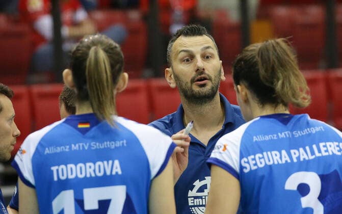 Stuttgart , Volleyball Bundesliga Allianz MTV Stuttgart vs NawaRo Straubing , Giannis Athanasopoulos Trainer Stuttgart
