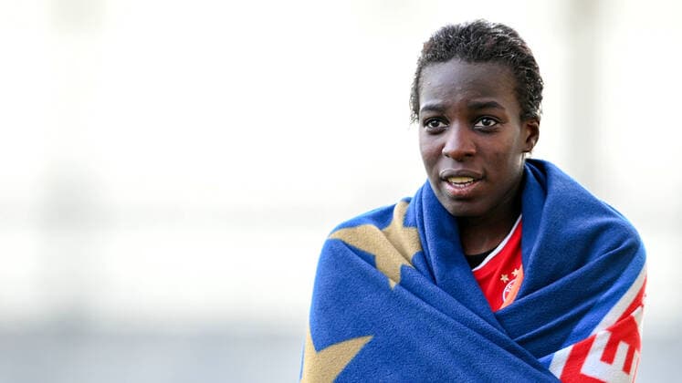 Viviane Asseyi FC Bayern Muenchen, FCB, 18 Single Picture, Action, Action Portrait, Portrait, 11 15 2020, Munich Germany , Soccer, Flyeralarm Frauen Bundesliga, FC Bayern Muenchen VfL Wolfsburg, DFB DFL REGULATIONS PROHIBIT ANY USE OF PHOTOGRAPHS AS IMAGE SEQUENCES AND OR QUASI VIDEO xslx