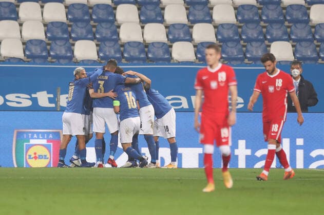 REGGIO EMILIA 15.11.2020 MECZ 5. KOLEJKA LIGA NARODOW GRUPA A1 SEZON 2020 21: WLOCHY - POLSKA --- 2020-21 UEFA NATIONS LEAGUE GROUP A1 FOOTBALL MATCH: ITALY - POLAND LORENZO INSIGNE EMERSON PALMIERI ALESSANDRO FLORENZI PILKARZE WLOCH FOT. PIOTR KUCZA FOTOPYK NEWSPIX.PL --- Newspix.pl  201115PYK0038