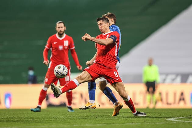 15.11.2020 REGIO EMILA, WLOCHY (REGIO EMILIA, ITALY) STADION CITTA DEL TRICOLORE PILKA NOZNA (FOOTBALL) LIGA NARODOW UEFA ( UEFA NATIONAL LEAGUE ) MECZ WLOCHY - POLSKA ( GAME ITALY - POLAND ) NZ ROBERT LEWANDOWSKI FOTO LUKASZ GROCHALA CYFRASPORT NEWSPIX.PL --- Newspix.pl  20201115CSLG0072