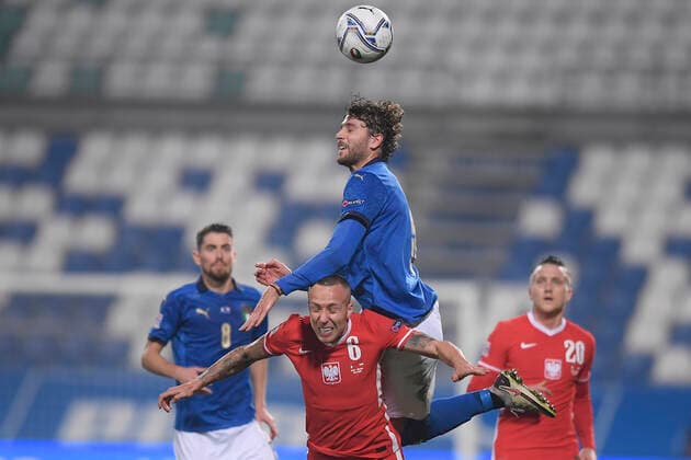 Photo LaPresse - Fabio Ferrari November 15, 2020 Reggio Emilia, Italy soccer Italy vs Polonia - Nation League - Group A - match 5 6 - & x2018;Citt& xe0; del Tricolore Stadium. In the pic:Manuel Locatelli (Italy)Goralski (Poland)  Copyright: xFabioxFerrari LaPressex