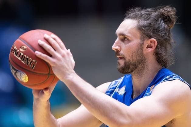 Fraport Skyliners Bayern Muenchen, easyCredit BBL Marco Voeller Fraport Skyliners, 33, Völler Basketball easyCredit BBL game between Fraport Skyliners and FC Bayern Muenchen Basketball on November 15, 2020 in the Fraport Arena in Frankfurt am Main , Frankfurt am Main Hessen Germany Fraport Arena