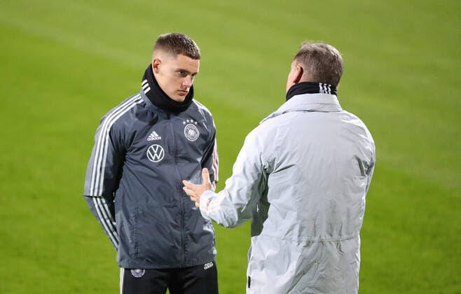 Germany vs Wales, U21, Training Wolfsburg, 16 11 2020, U 21 European Championship Qualification, Germany vs Wales, Final Training, Florian Wirtz U 21 Germany , Head Coach Stefan Kuntz U 21 Germany Wolfsburg