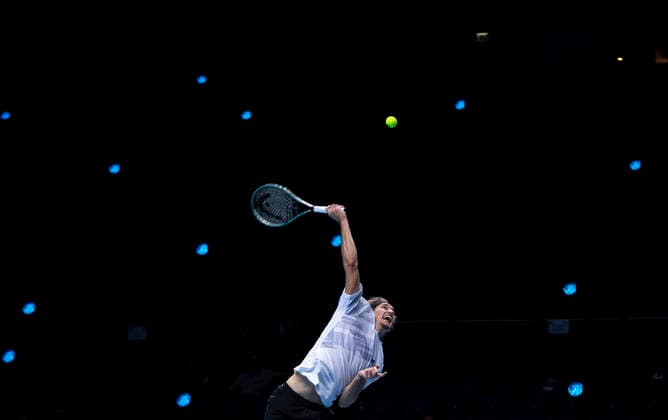 (201117) -- LONDON, Nov. 17, 2020 -- Alexander Zverev of Germany serves during the singles group match against Daniil Medvedev of Russia at the ATP, Tennis Herren World Tour Finals 2020 in London, Britain, on Nov. 16, 2020. ) (SP)BRITAIN-LONDON-TENNIS-ATP FINALS-DAY 2 HanxYan 
