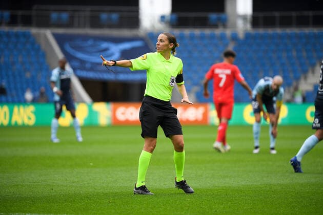 STEPHANIE FRAPPART (ARBITRE) FOOTBALL : Le Havre vs Caen - Ligue 2 BKT - 21 11 2020 FEP Panoramic 