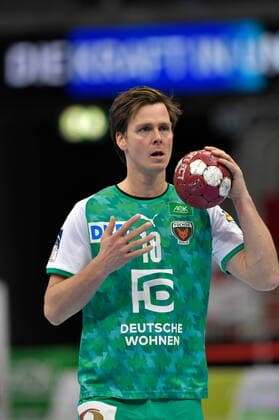 GER, 1 Liqui Moly HBL, BHC06 vs. Fuechse Berlin 21 11 2020, Duesseldorf, ISS Dome, GER, 1 Liqui Moly HBL, BHC06 vs. Fuechse Berlin 1 Liqui Moly HBL regulations prohibit any use of photographs as image sequences and or quasi video in the picture Hans Lindberg Fuechse Berlin 18 nordphotox xFreund nph00018