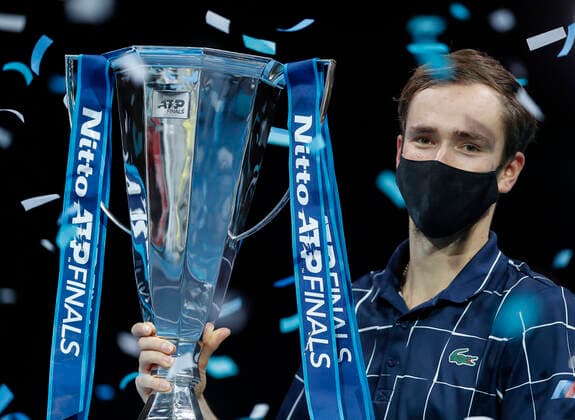(201123) -- LONDON, Nov. 23, 2020 -- Daniil Medvedev of Russia poses with his trophy during the awarding ceremony for the singles final against Dominic Thiem of Austria at the ATP, Tennis Herren World Tour Finals 2020 in London, Britain, Nov. 22, 2020. ) (SP)BRITAIN-LONDON-TENNIS-ATP FINALS-FINAL HanxYan 
