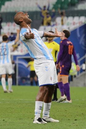 DOHA, QATAR - NOVEMBER 24: Gleidionor Figueiredo Pinto celebrates his goal that wins the game for Ulsan Hyundai during the AFC Champions League Group F match between Perth Glory and Ulsan Hyundai at the Education City Stadium on November 24, 2020 in Doha, Qatar. (Photo by Colin McPhedran) SPO, SOC, FOC  Copyright: xColinxMcPhedran